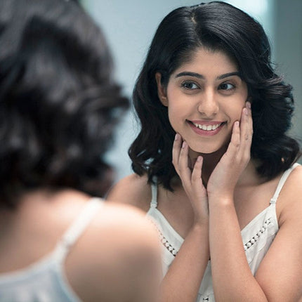 ত্বকের বয়স কমানোর ঘরোয়া উপায়: সুস্থ ও তরুণ দেখানোর সহজ টিপস